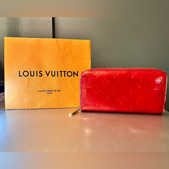 🚫SOLD🚫 Authentic LOUIS VUITTON Vernis Zippy Wallet - Picture 3 of 9